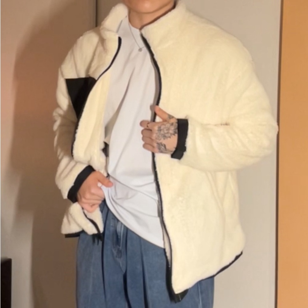 men’s medium fluffy jacket